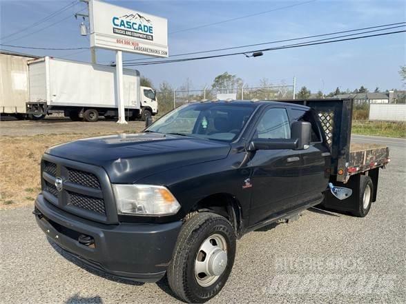 Dodge RAM 3500 Platós / Ponyvás teherautók