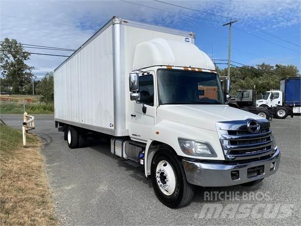 Hino 338 Dobozos teherautók