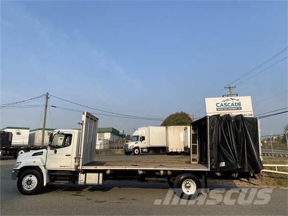 Hino 338 Elhúzható ponyvás