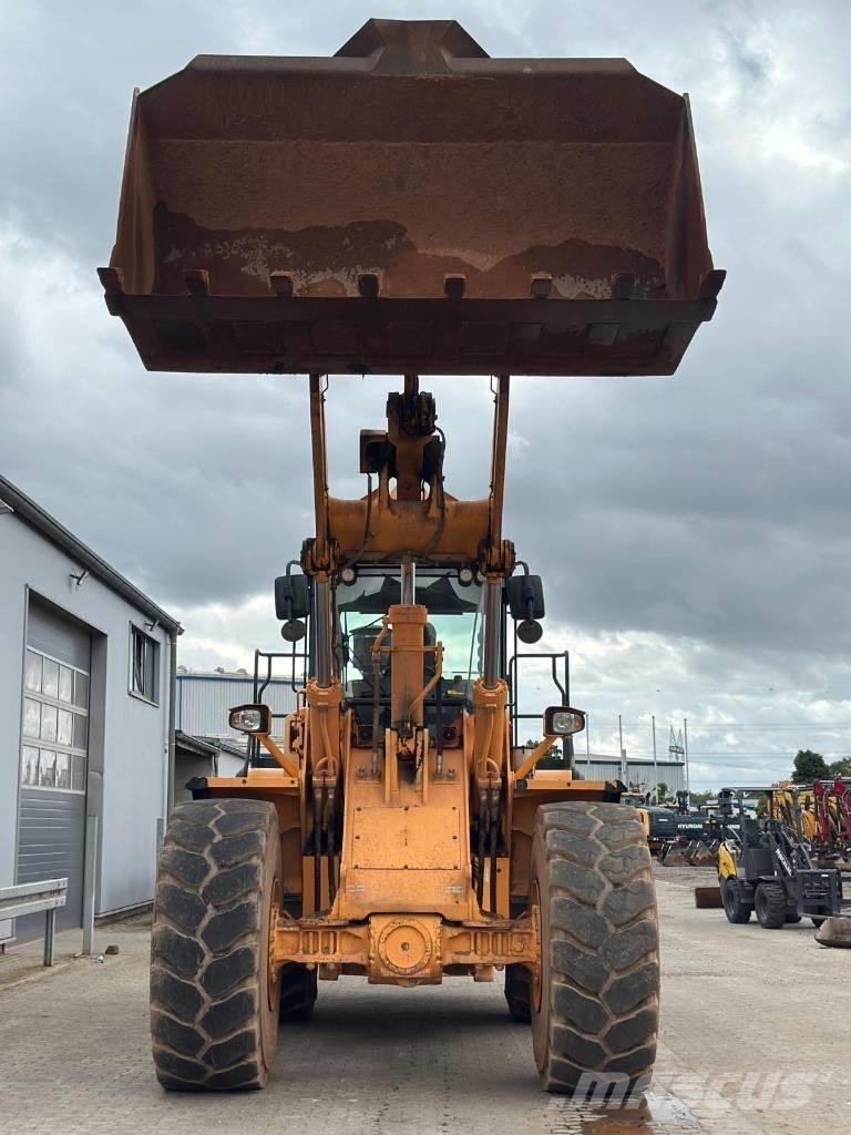 Hyundai HL 970 A Gumikerekes homlokrakodók