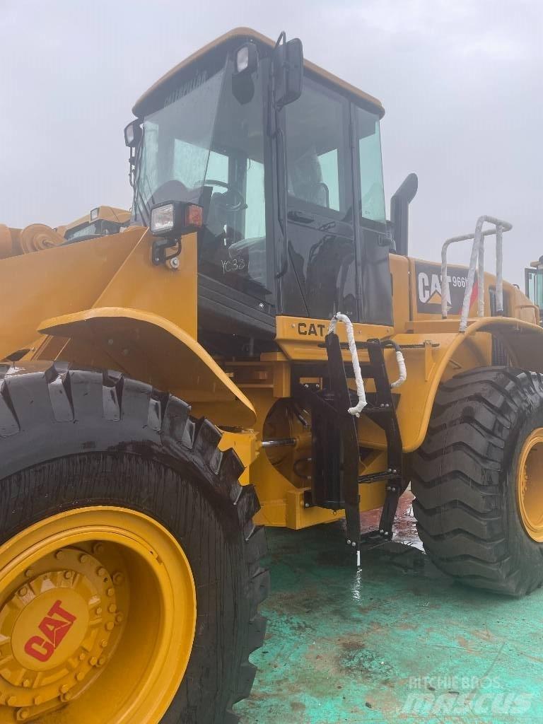 CAT 966 H Gumikerekes homlokrakodók