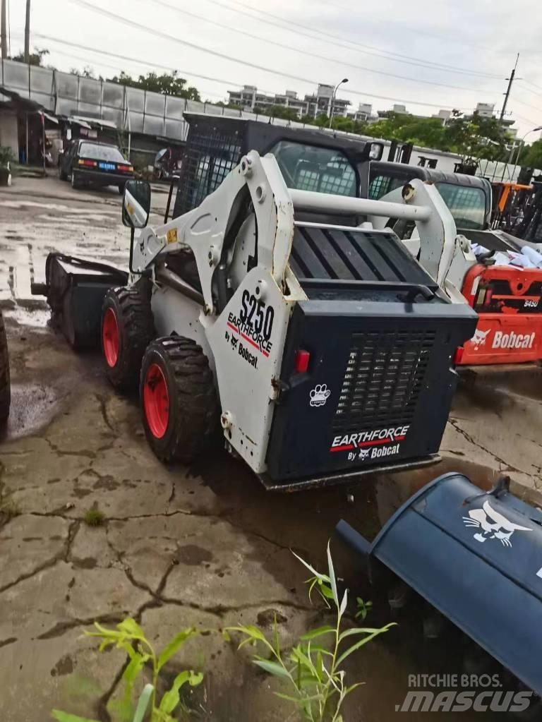 Bobcat S 250 Kompaktrakodók