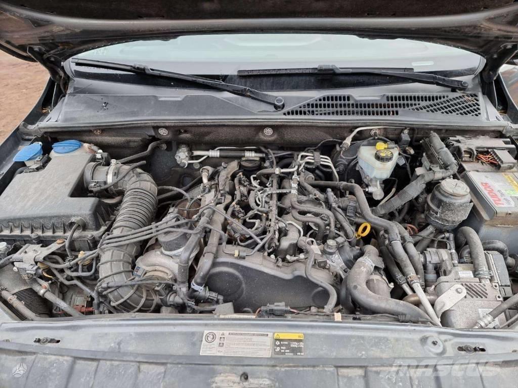 Volkswagen Amarok Kis teherszállító/Platós kocsi
