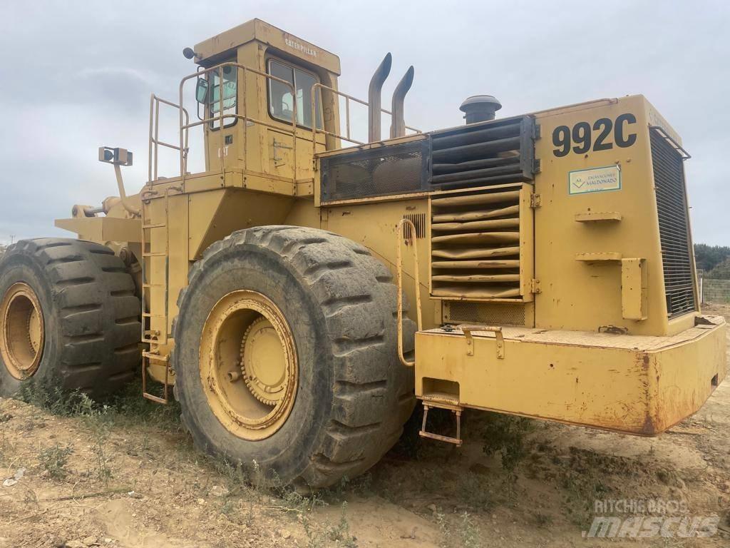 CAT 992 C Gumikerekes homlokrakodók