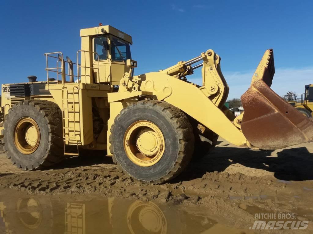 CAT 992 C Gumikerekes homlokrakodók
