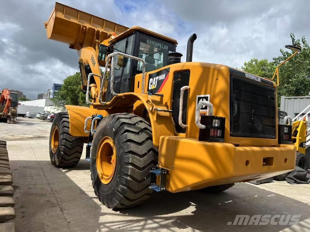CAT 966 H Gumikerekes homlokrakodók