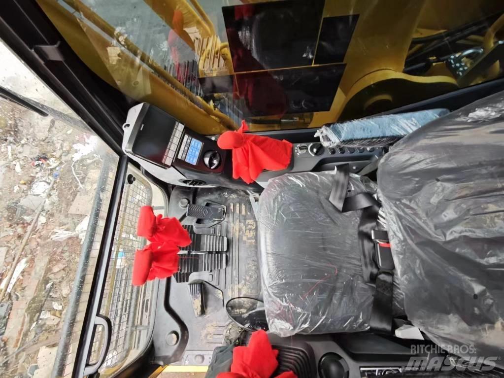 Komatsu PC 220-8 Lánctalpas kotrók