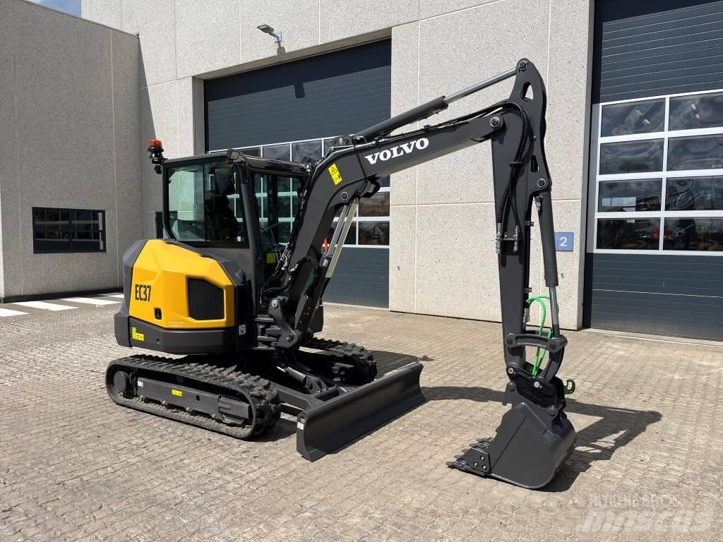 Volvo EC37F Mini kotrók < 7t