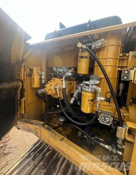 CAT 318 B Lánctalpas kotrók