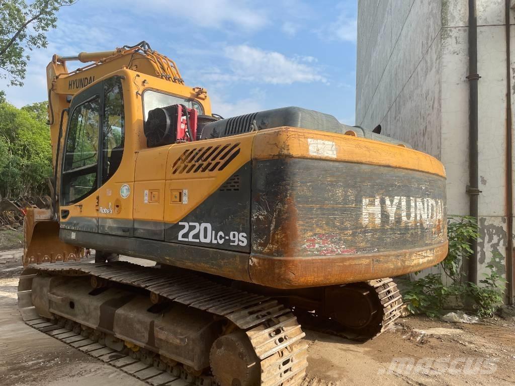 Hyundai 220LC-9S Lánctalpas kotrók