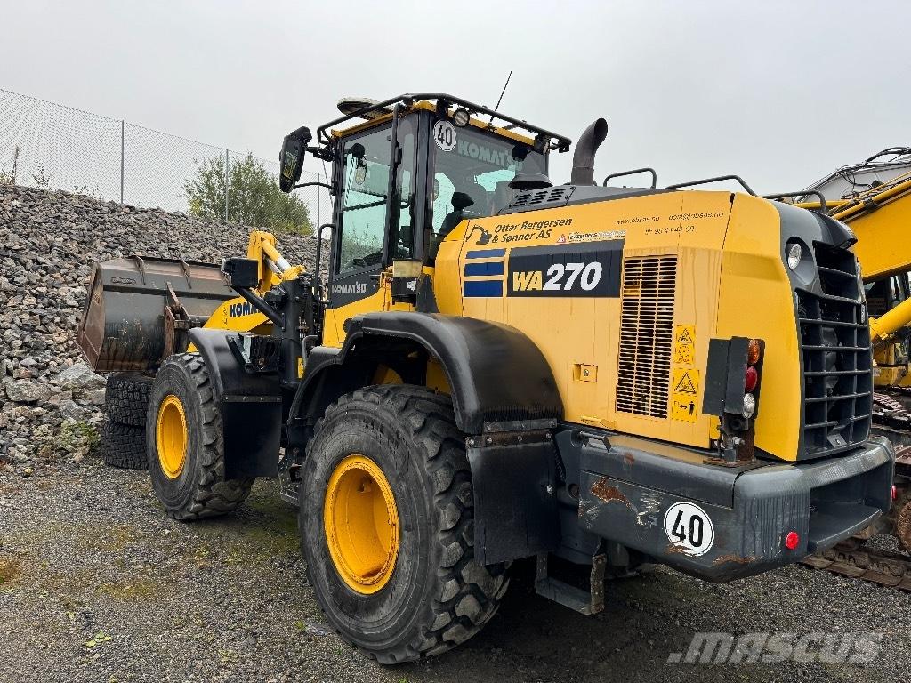 Komatsu WA 270-8 Gumikerekes homlokrakodók
