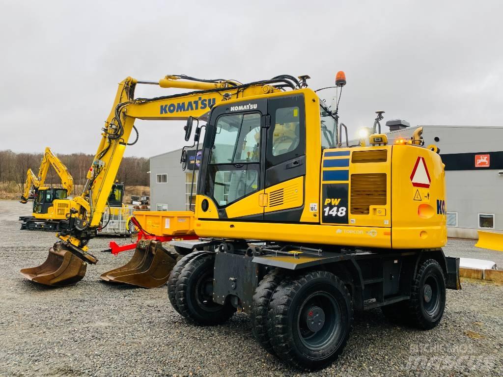 Komatsu PW148-11 Gumikerekes kotrók