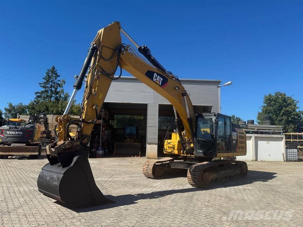 CAT 326 F LN Lánctalpas kotrók