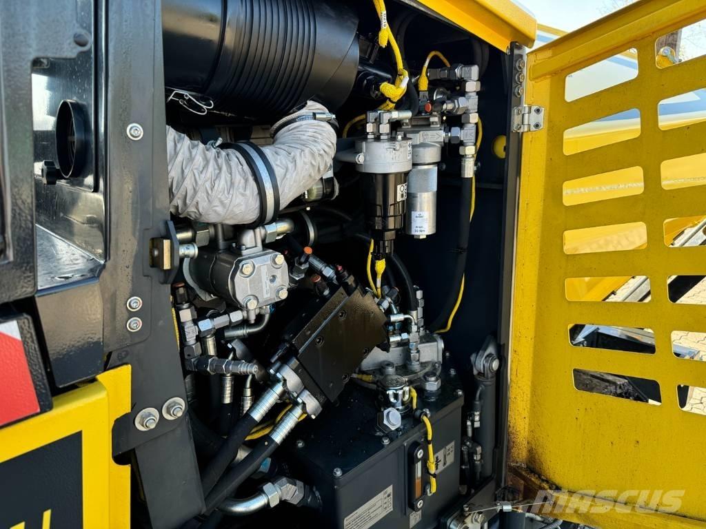 Bomag BF 300 C-2 Aszfalt terítõ gépek