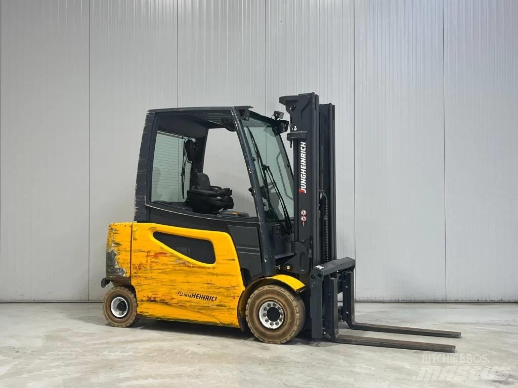 Jungheinrich EFG425k Elektromos targoncák