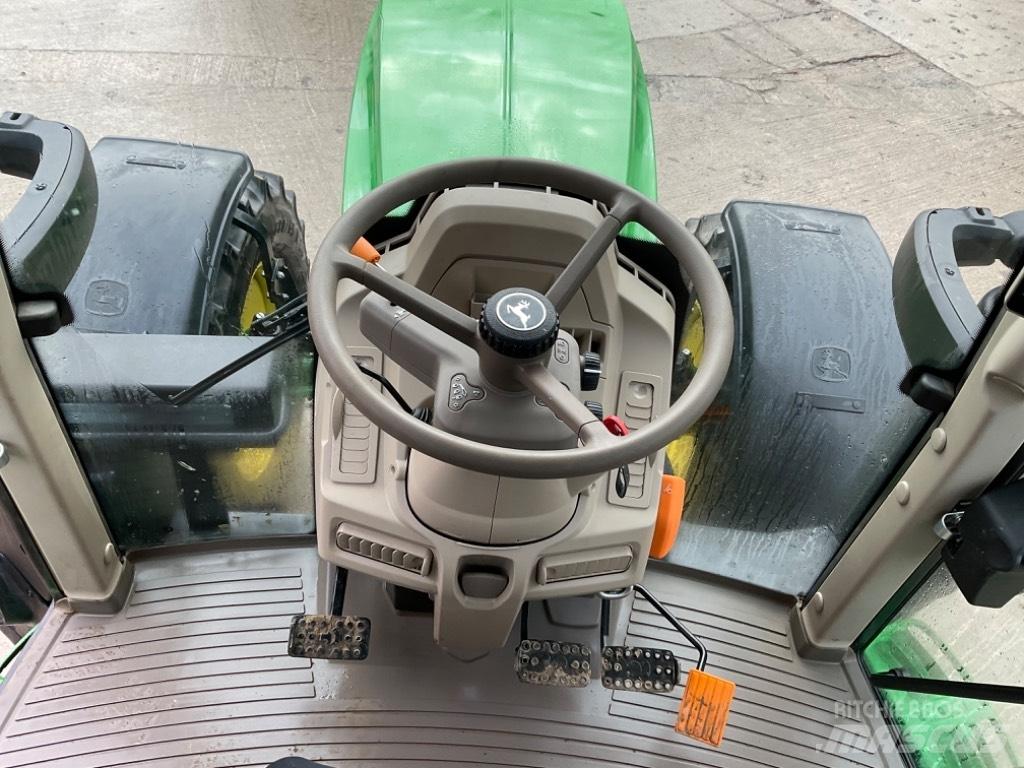 John Deere 6130 M Traktorok