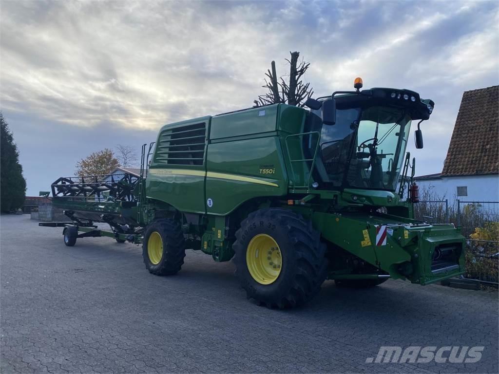 John Deere T550 Kombájnok