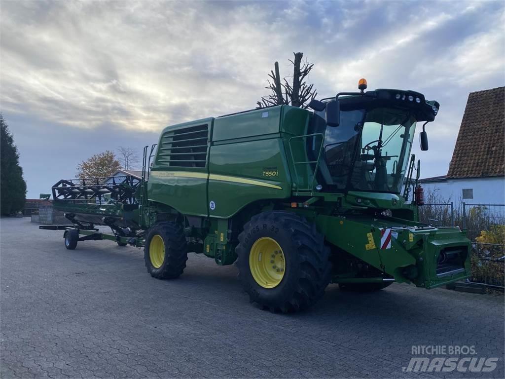 John Deere T550 Kombájnok