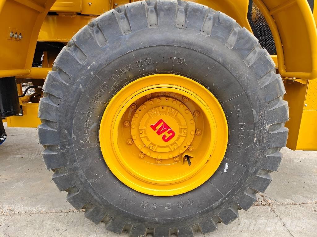 CAT 950 GC Gumikerekes homlokrakodók