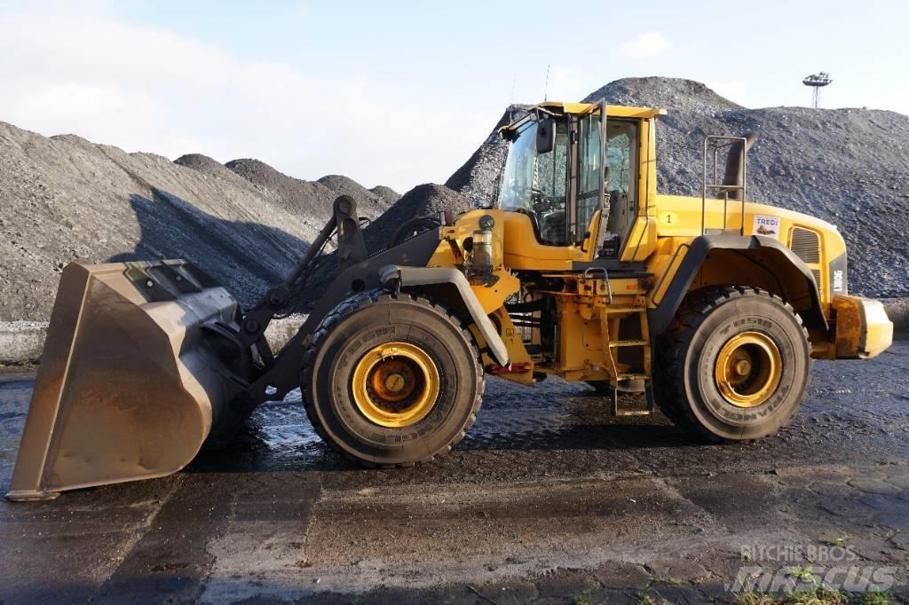 Volvo L180G Bj 2013' Gumikerekes homlokrakodók