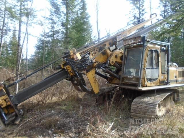 John Deere 200 LC Gallyazógépek