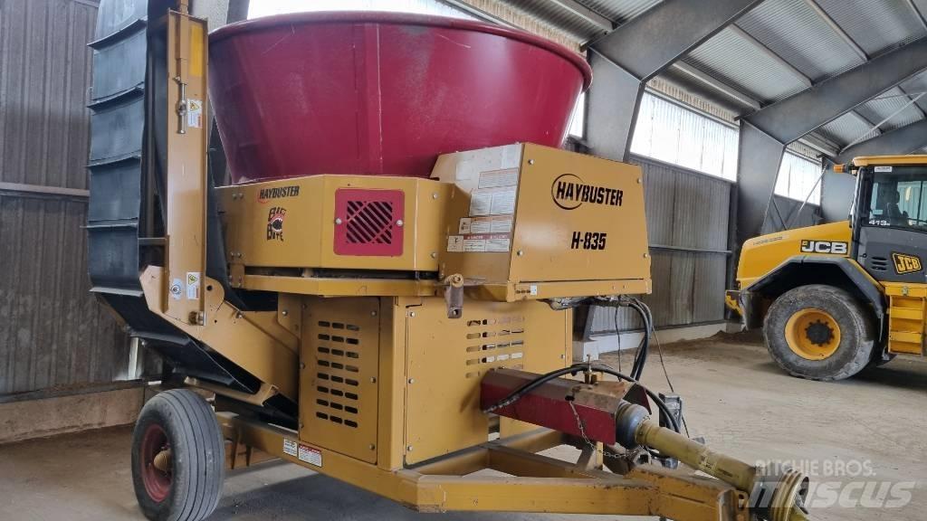 Haybuster H-835 Bála aprító, vágó, csomagoló