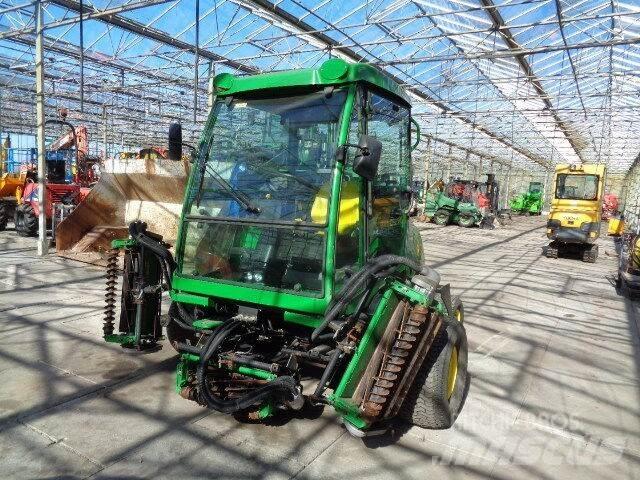 John Deere 3235C Ráülős fűnyírók