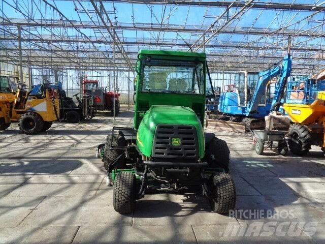 John Deere 3235C Ráülős fűnyírók
