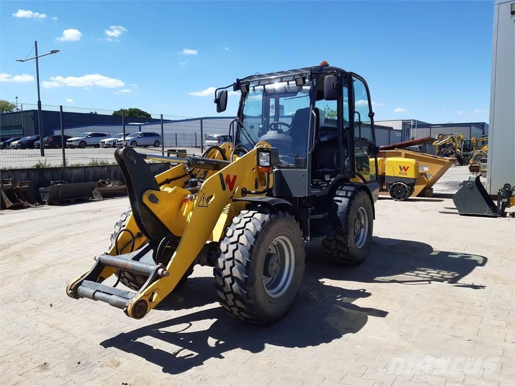 Wacker Neuson WL52 Gumikerekes homlokrakodók
