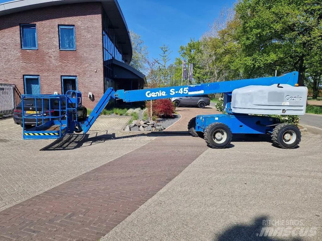 Genie S-45 Teleszkópos emelők