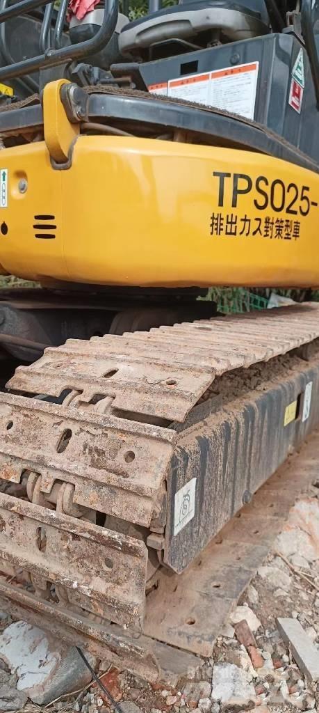 Komatsu PC35 Mini kotrók < 7t