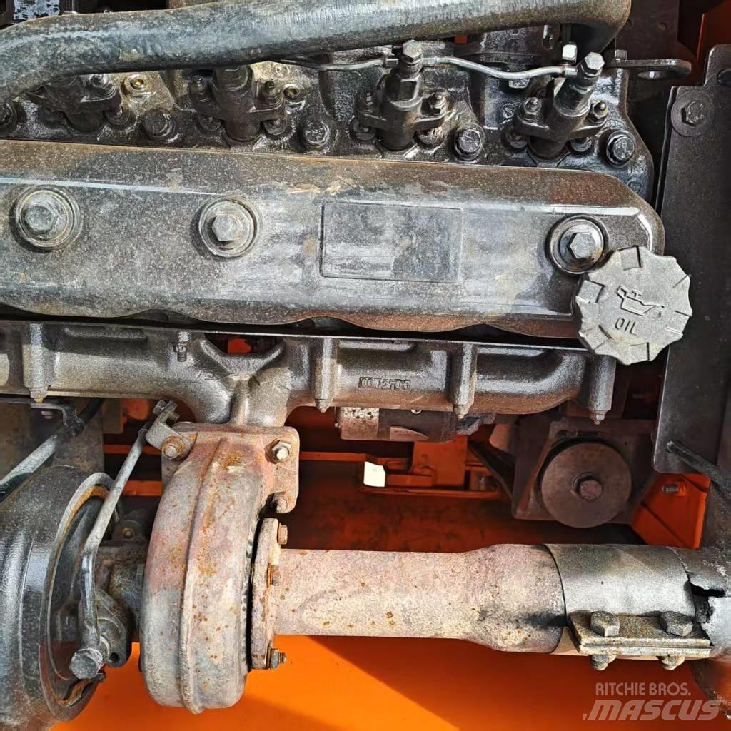 Doosan 225 LC Lánctalpas kotrók
