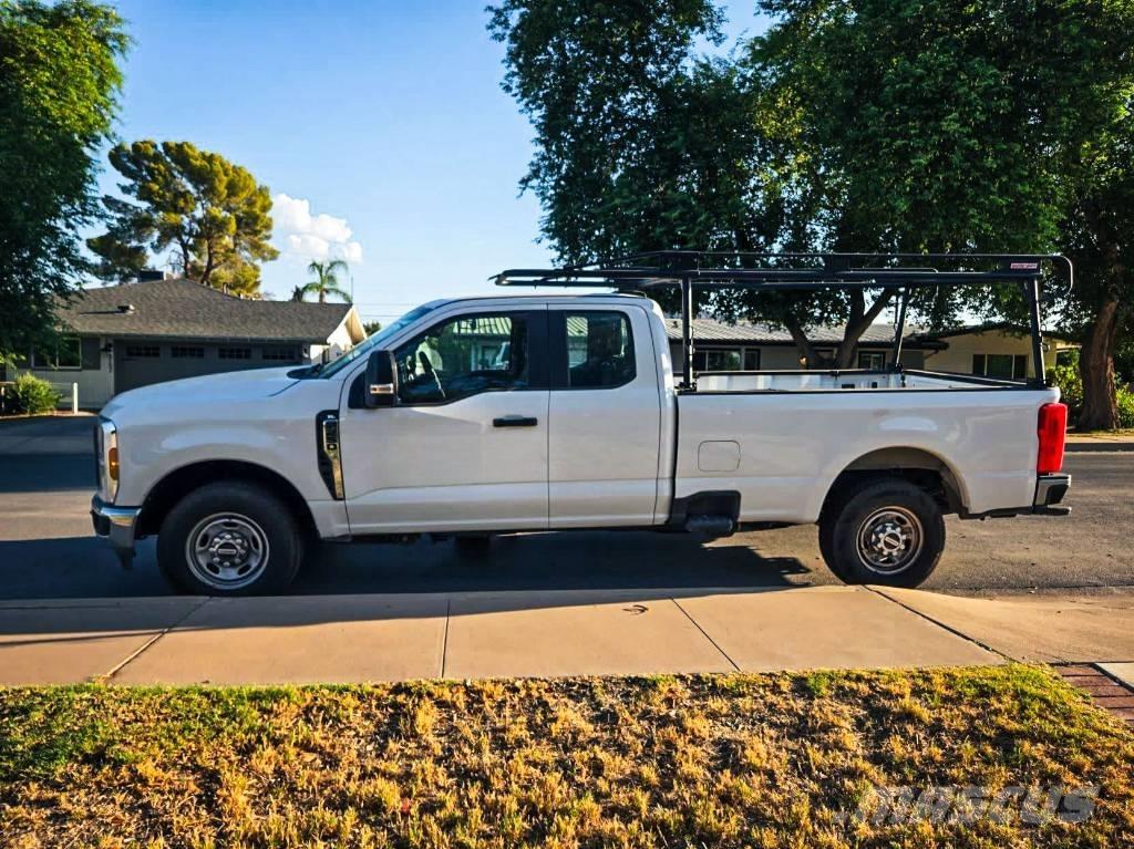 Ford F 250 XL SD Egyéb