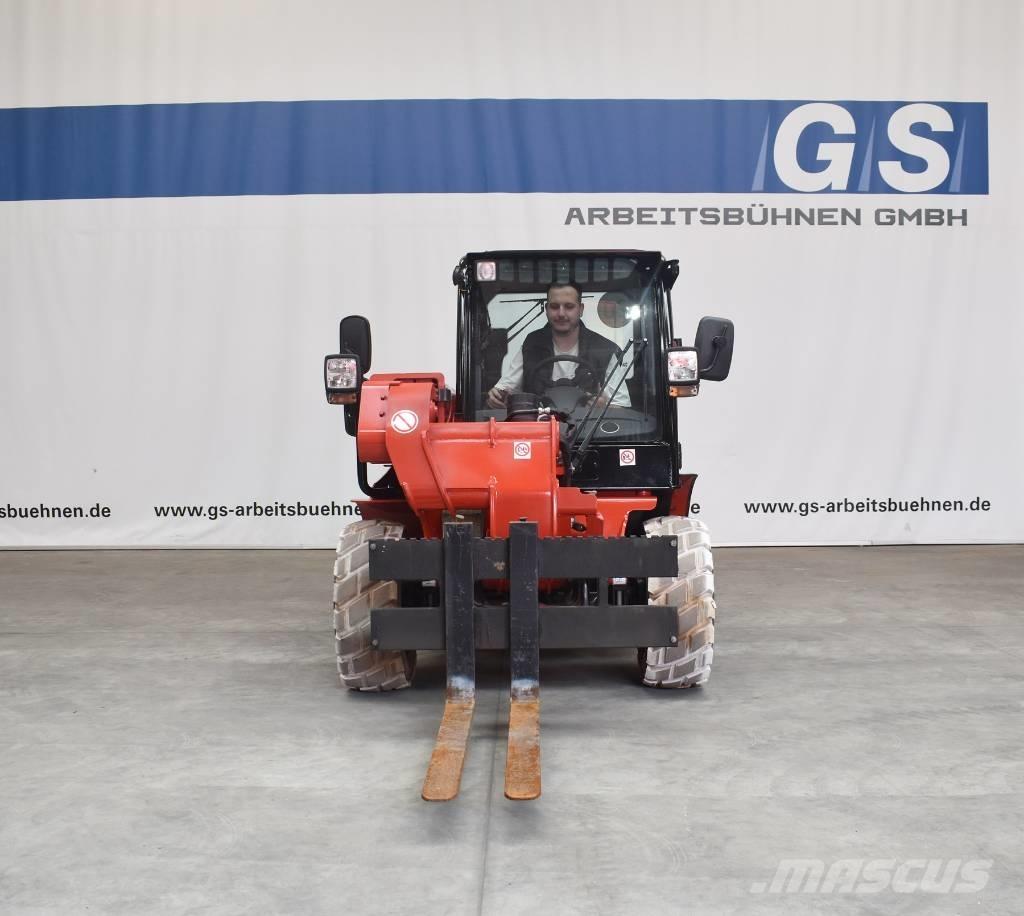 JCB 520-40 4WS Teleszkópos rakodók