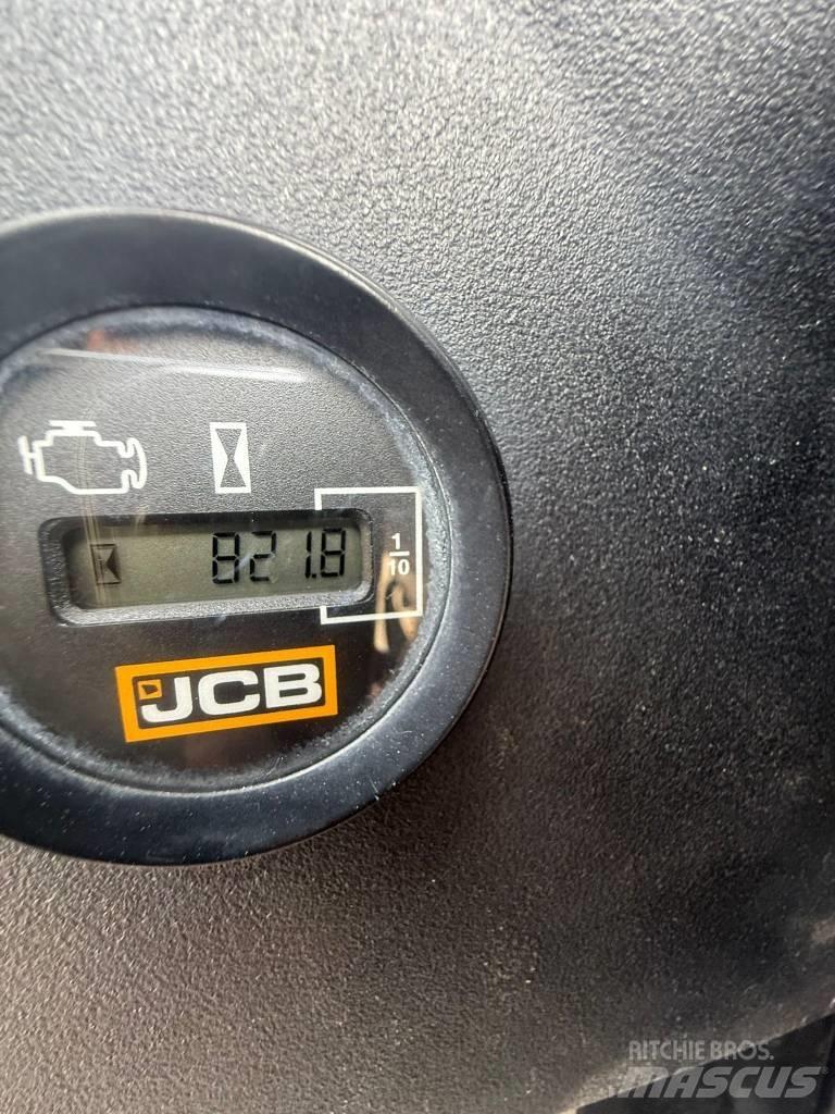 JCB 16 C-1, 821h Mini kotrók < 7t