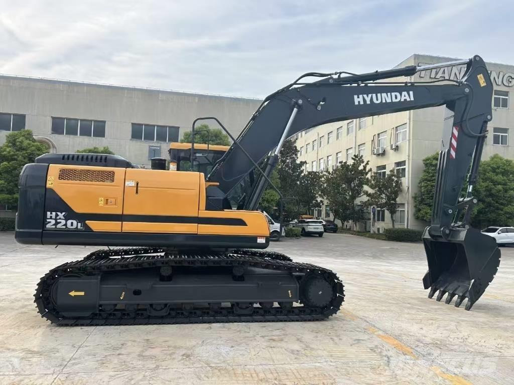 Hyundai HX 220 L Lánctalpas kotrók