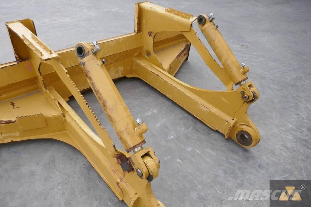 CAT Skidder blade Tolólapok