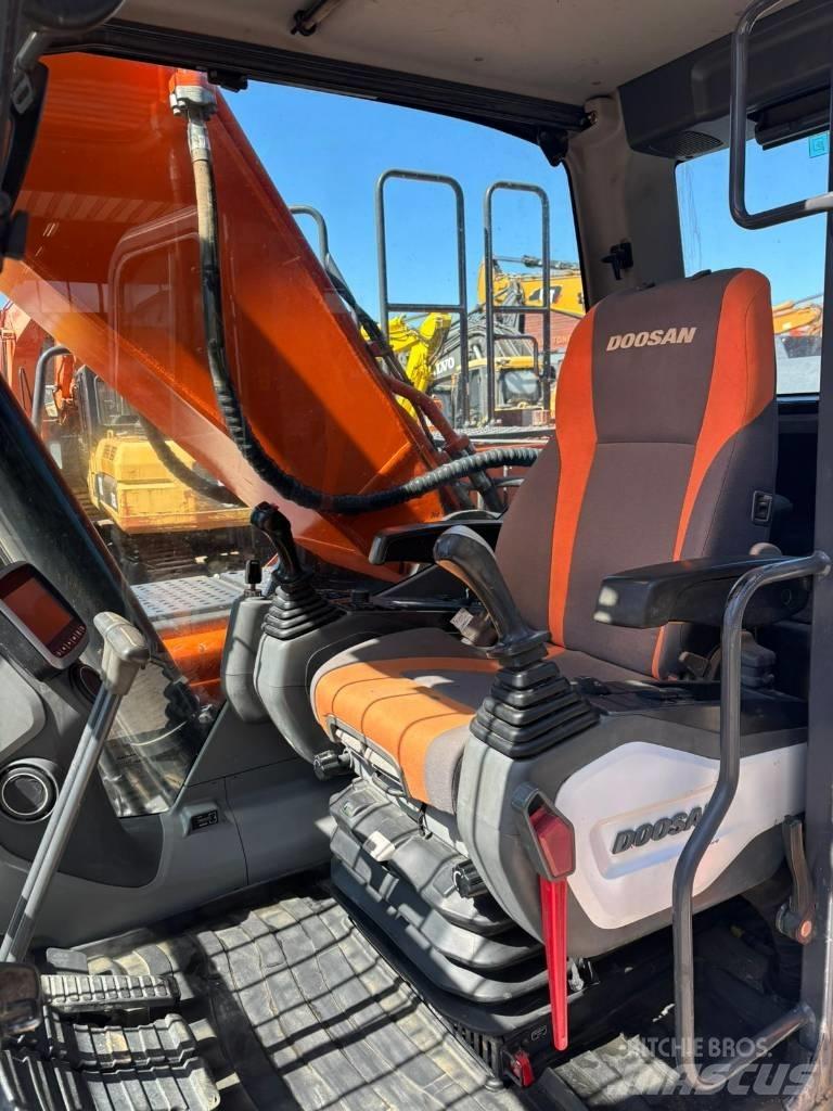 Doosan DX 255 NLC-5 Lánctalpas kotrók