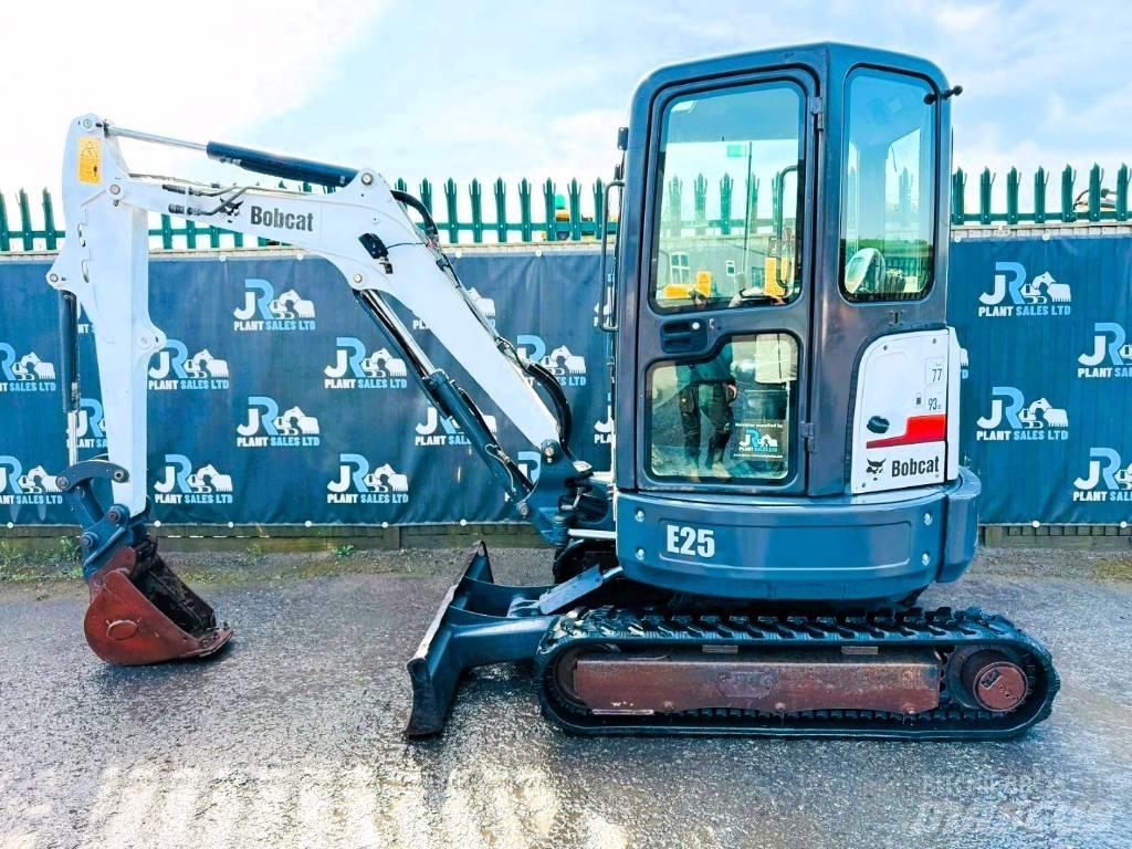 Bobcat E 25 Mini kotrók < 7t