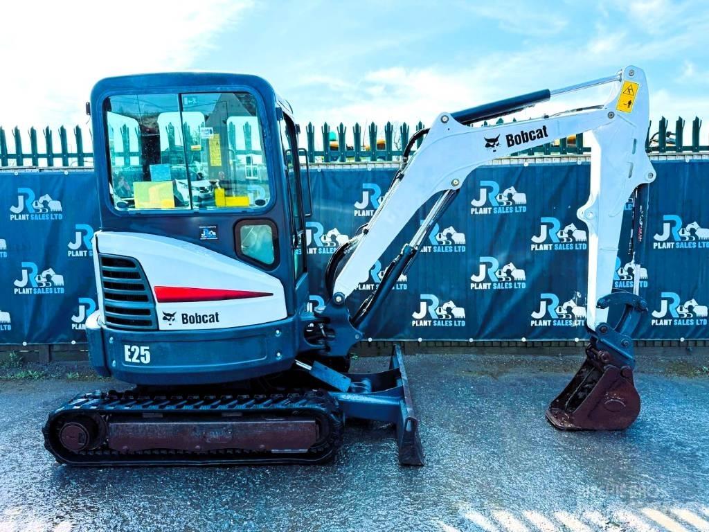 Bobcat E 25 Mini kotrók < 7t