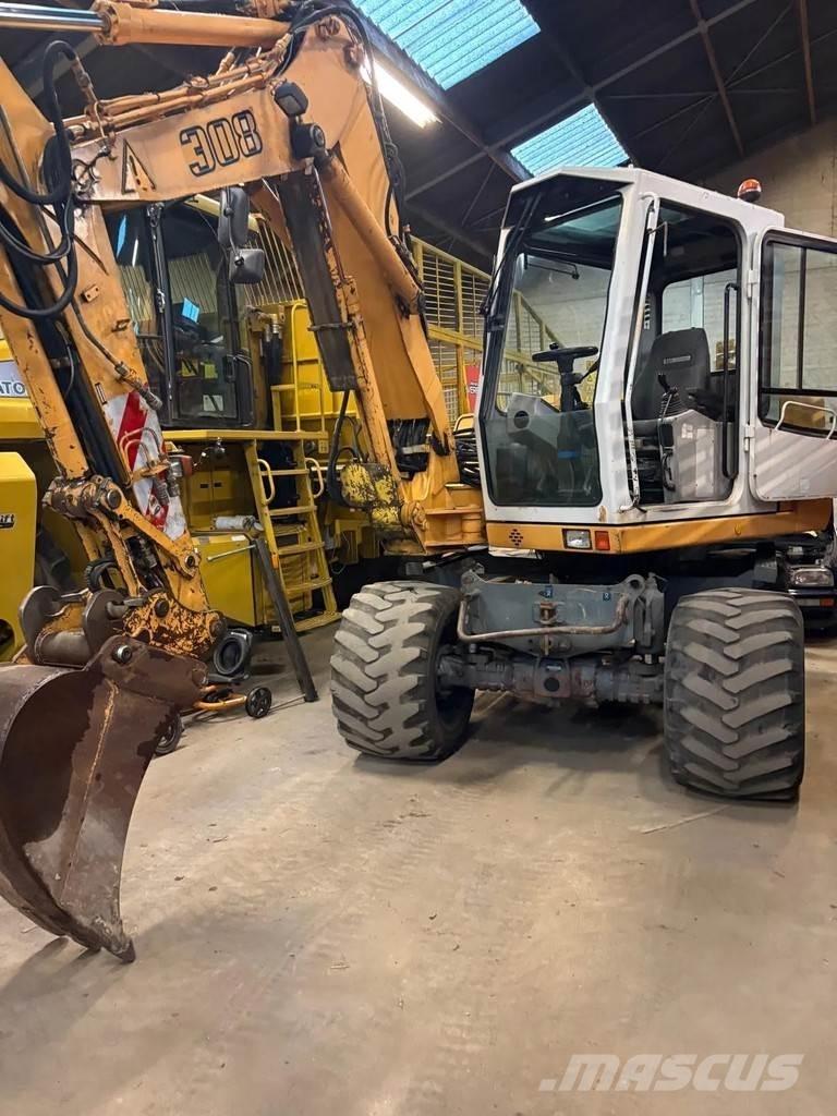 Liebherr A308 Gumikerekes kotrók