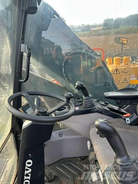 Volvo EW 220 E Gumikerekes kotrók