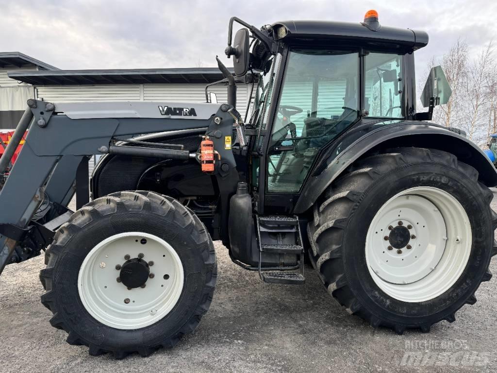 Valtra C 130 Traktorok