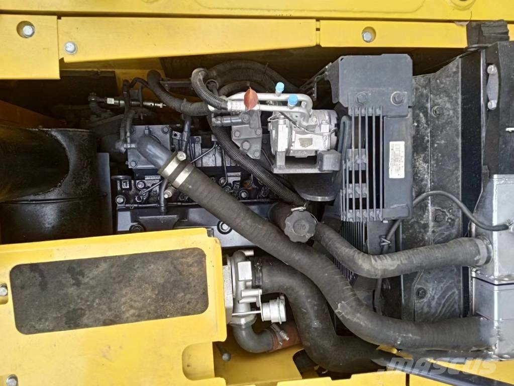 Komatsu PC130-7 Lánctalpas kotrók