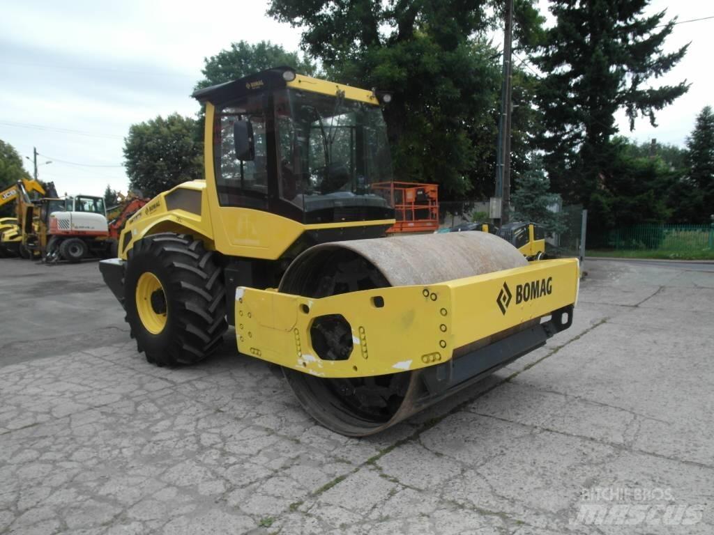 Bomag BW 213 DH-5 Egydobos hengerek