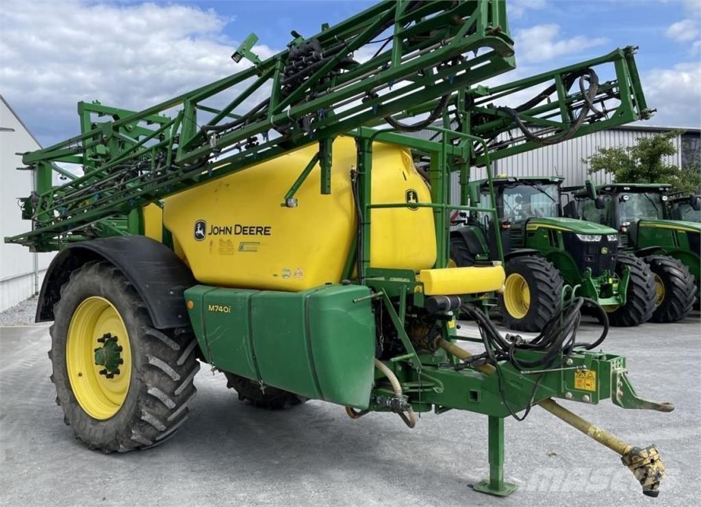 John Deere M 740 i Vontatott trágyaszórók