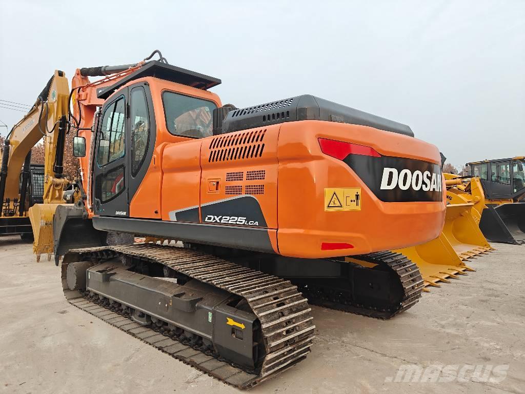 Doosan DX225LCA Lánctalpas kotrók