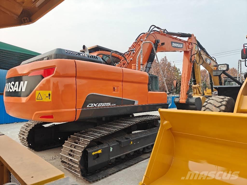 Doosan DX225LCA Lánctalpas kotrók