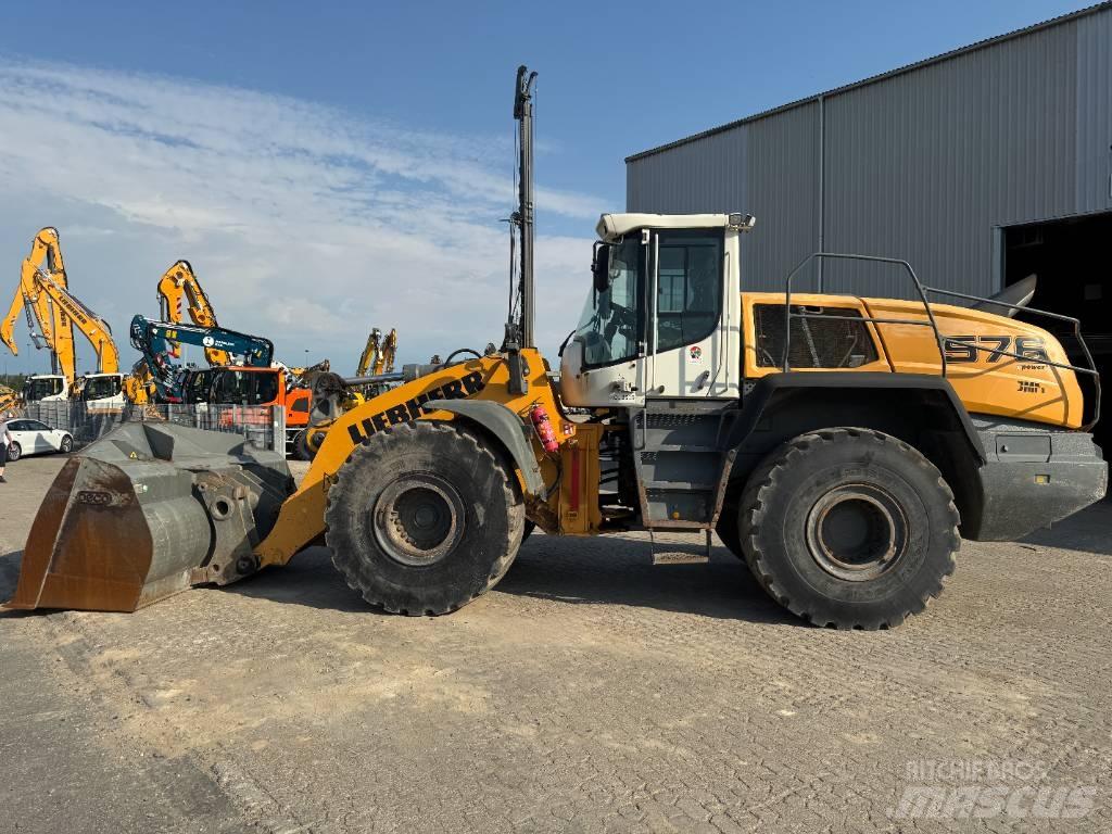 Liebherr L 576 Gumikerekes homlokrakodók