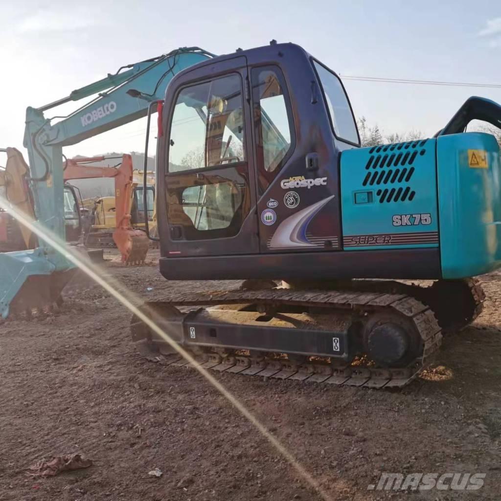 Kobelco SK75-8 Közepes (midi) kotrók 7 t - 12 t
